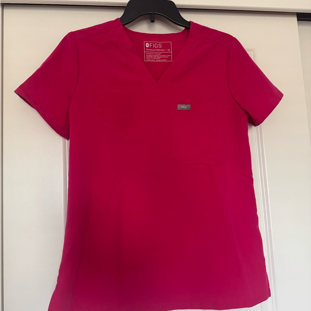 Figs Women's Top in Bright Pink